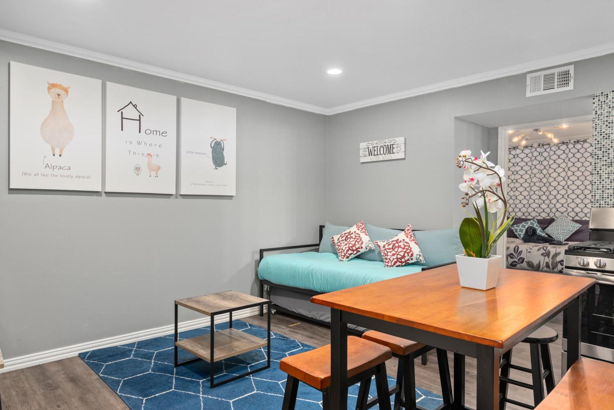 Tiffany Hip Montrose Apt Near Medcenter Uh & Nrg Houston Bagian luar foto