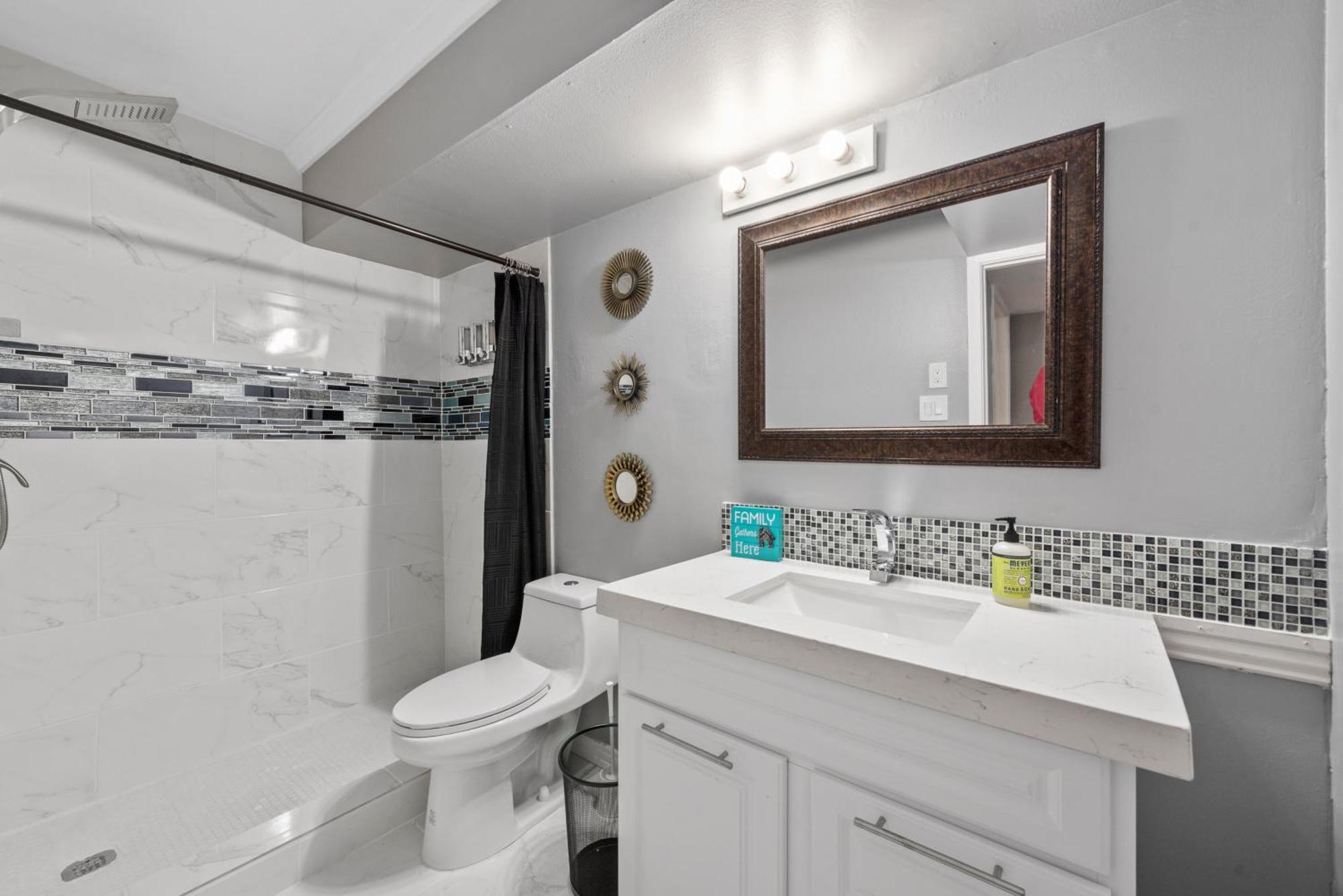 Tiffany Hip Montrose Apt Near Medcenter Uh & Nrg Houston Bagian luar foto